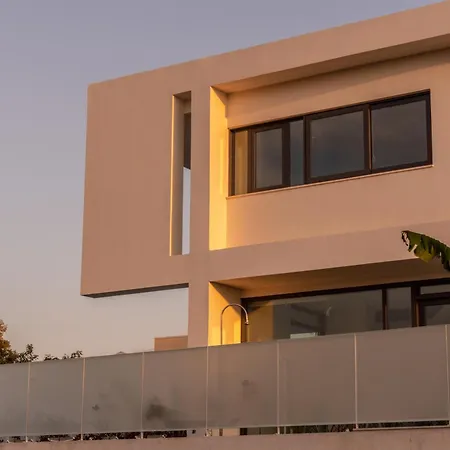 Vakantiehuis L2/ Boutique Kato Daratso